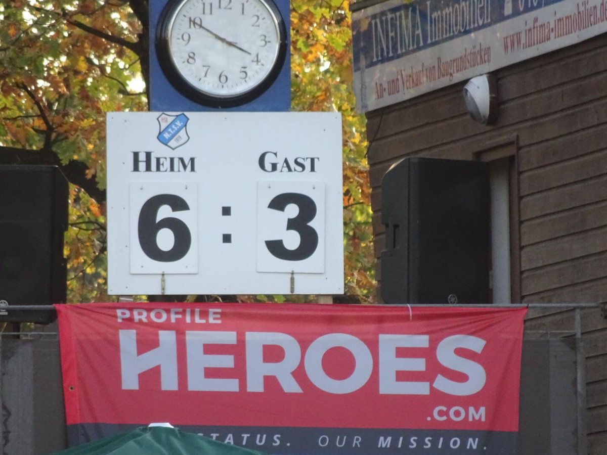 rollenderhsvfan's tweet photo. Oberliga Hamburg: Niendorfer TSV gegen HSV III 6:3 #hsv #nurderHSV #fussball #hopper #groundhopper #oberliga #donnerstag #oberligahamburg #niendorfertsv #ntsv #supportewasduliebst #fotos #hamburg #hsviii #hsv3 #rasen #bilder #raute #teamraute #rollenderhsvfan @GroundhopperApp https://t.co/MTHTNyCgrn