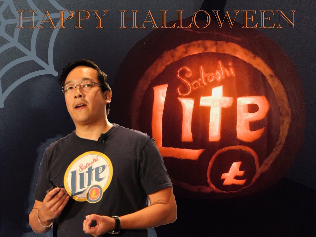 My Łite-o-Łantern 🎃🎃from last #Halloween #pumkincarving #LTC 
<a href="/SatoshiLite/">Charlie Lee Ⓜ️🕸️</a> <a href="/ClothingWhale/">Crypto Whale Clothing</a> 

🎃 Ł 🎃#HappyHalloween 🎃Ł🎃