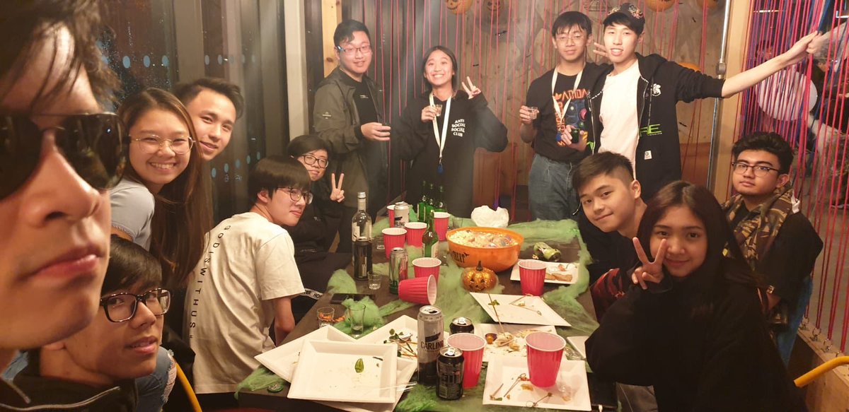 futuregenliving's tweet photo. #HappyHalloween 🎃 👻🧛‍♂️ we had an amazing residents party at Steel City this week! Make sure to tag us in all your scary pics... 👻🎃 #futuregeneration #Sheffield #studentlife https://t.co/ErgA2WGpiv