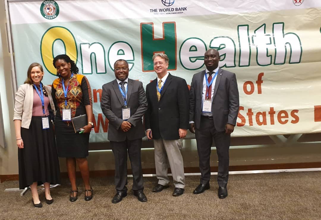babonfoh's tweet photo. At the technical meeting on #OneHealth capacity for the #ECOWAS, @AO_ASPIRE push for research & training on (i) system thinking, (ii) cost-benefit analysis (ii) added value proof of concept, (iii) resources mobilisation model for action #OneHealthECOWAS #OneHealthDay #OneHealth https://t.co/69U6SRwF4s
