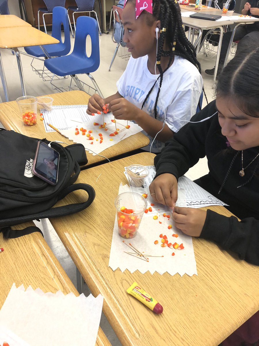 christinaAPMS's tweet photo. Ss design and build Candy Corn towers! 😋 @MrGrassoAP #steam #THEMLKWAYALLDAYEVERYDAY https://t.co/lR4PNJGQXU