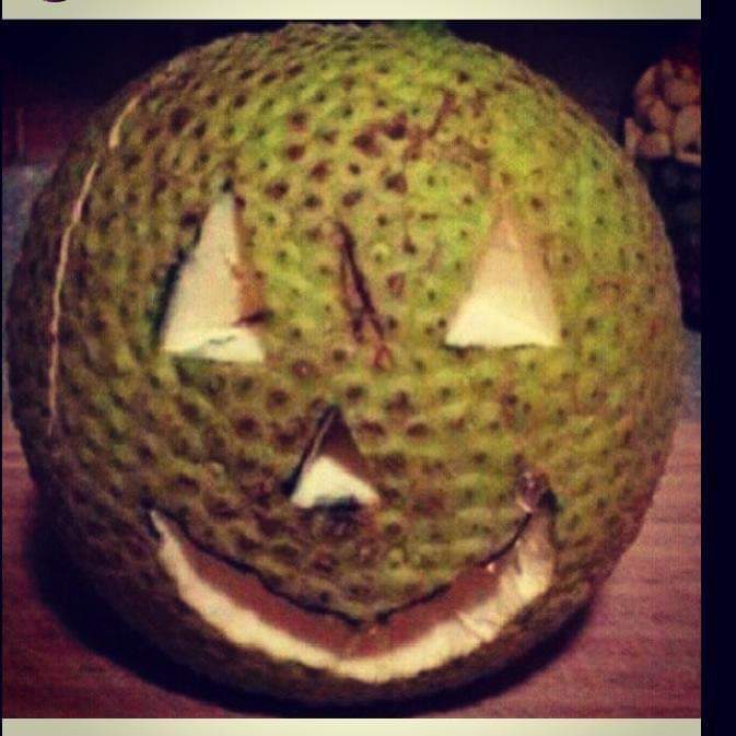 GayelleTV's tweet photo. Halloween was never a thing in the Caribbean, we too cheap we don't give away anything, unless is something we don't want. Fast forward a few years and to 2019 it's a thing. So, how we doing this thing?! #halloween2019 #HalloweenInTheCaribbean #itsathing #weneedaminute https://t.co/clY4VOCtdJ