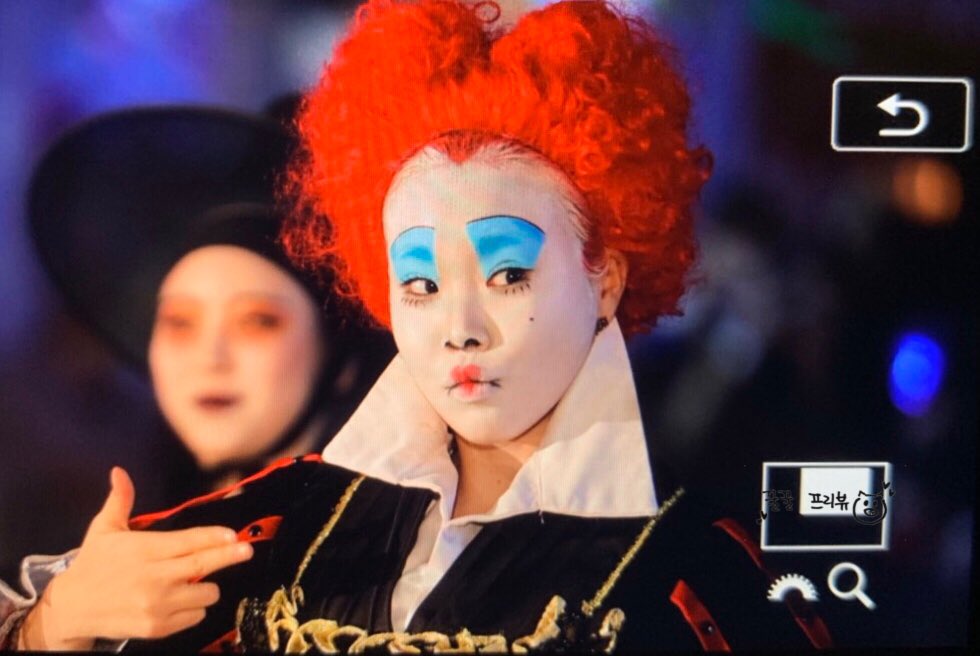 JOOE_bubu's tweet photo. 191031 할로윈 버스킹 프리뷰

🤡

#MOMOLAND #모모랜드 
#주이 #JOOE  #ジュイ
#이주원 

@MMLD_Official https://t.co/jbUcx7QpUz