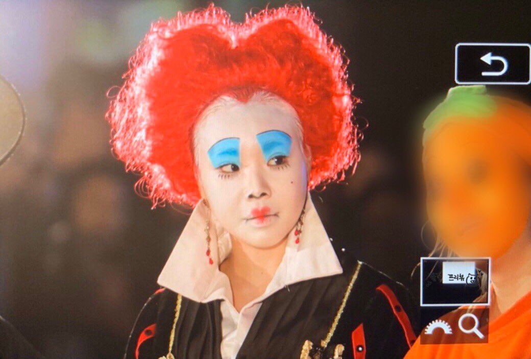 JOOE_bubu's tweet photo. 191031 할로윈 버스킹 프리뷰

🤡

#MOMOLAND #모모랜드 
#주이 #JOOE  #ジュイ
#이주원 

@MMLD_Official https://t.co/jbUcx7QpUz