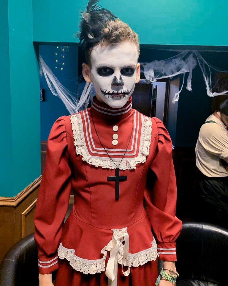 Ace Halloween action from my best boy Woody and my bro Jamie Clark smashing it at Phileas Fogg World Of Adventures Brighton <a href="/PhileasFoggWOA/">Phileas Fogg's World of Adventures</a> #happyhalloween #escaperoom #frocktastic 🎃👻🎃