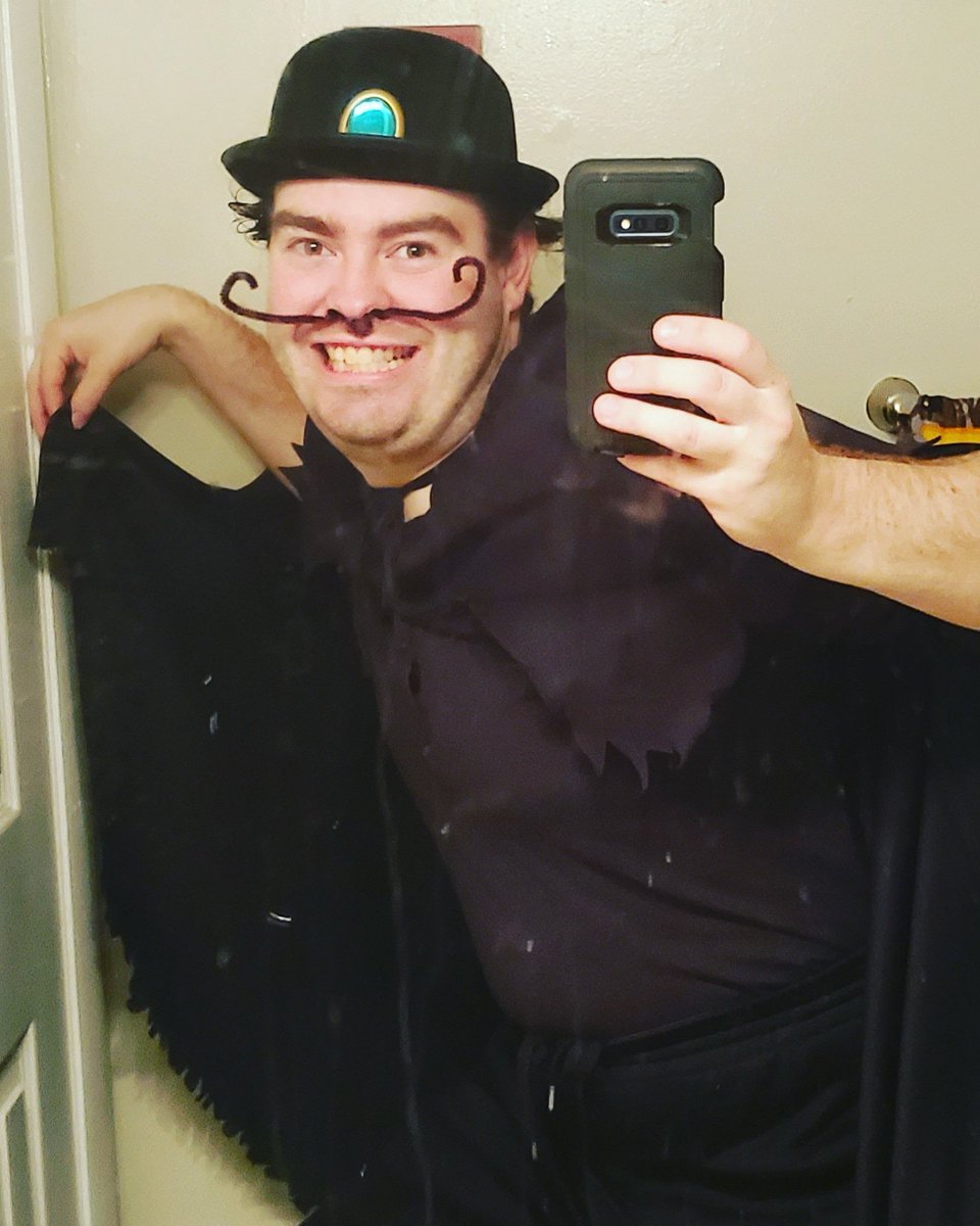 watersong62's tweet photo. YES YES IT IS I!!!! MIKE YAGOOBIAN!!!

#halloween #halloweencostume #disney #villain #meettherobinsons #dorris #bowlerhatguy #bowlerhat #mike #goob #mikeyagoobian #mikeyagoobianwashere #mustache #amateurcosplay #amatuercosplayer #cosplay #selfie https://t.co/t8SgOO395S