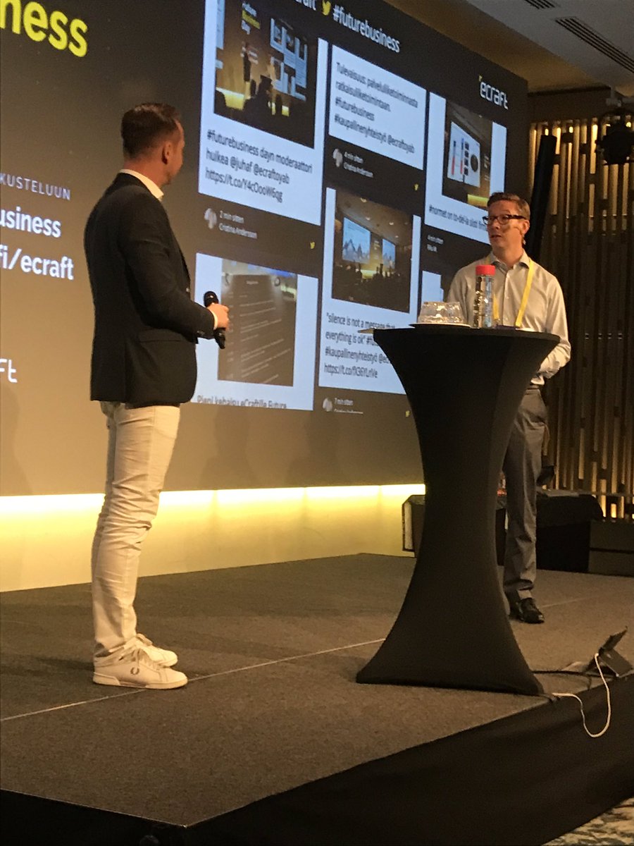 rikumoi's tweet image. Normetin Mikko Immonen puhuu tilanteen ja ihmisten ymmärtämisestä muutosjohtamisen enablerina. Kurt Lewinin voimakenttäteoria toimii tässä hyvänä viitekehyksenä. Vetovoiman pitää olla vastavoimaa suurempi. #practicaltheory #futurebusiness