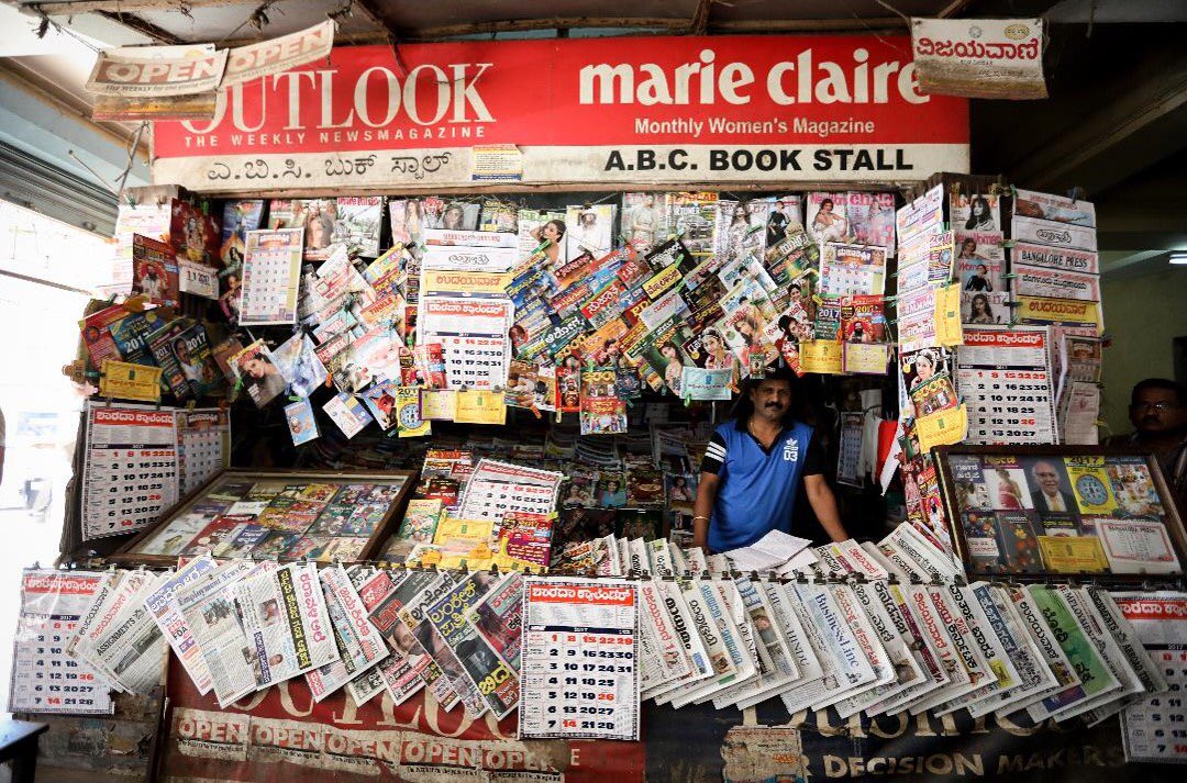 digitaldeshin's tweet photo. Adapting to new age content consumption/ Ashok (46) just bought his first smartphone after a nudge from his son. He believes that the newspaper industry will soon die out and is looking for fresh business opportunities. #indiawontwait #deshruption https://t.co/VLoC4XZoCY