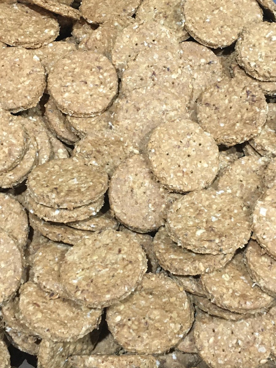 BarneysBiscuitBoxes tweet media
