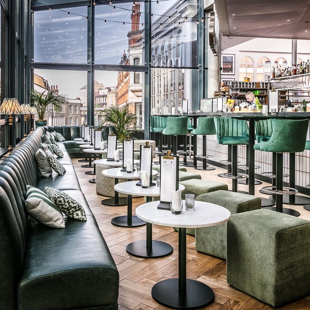 LRF2021's tweet photo. Saturday’s Gourmet Odyssey: Discover the Shard💠 was a champagne reception at @RoastRestaurant overlooking @boroughmarket, followed by 3 courses at the 3 different restaurants @aquashard @HutongShard and @oblixrestaurant and Champagne in between 🥂#Londonwithaview @opentableuk https://t.co/znRPhQKc2d