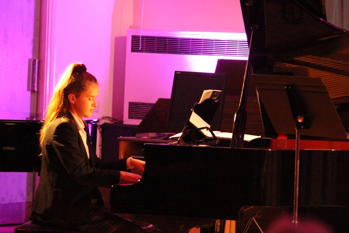 PlymouthCollege's tweet photo. #ThrowbackThursday to our brilliant Music Scholars' Concert earlier this term. Looking forward to lots more wonderful musical events - including the Senior School Carol Service Wednesday 11 December at the Minister Church of St Andrew🎼 #plymcolmusic #musicinschools https://t.co/V4zOjLOslZ