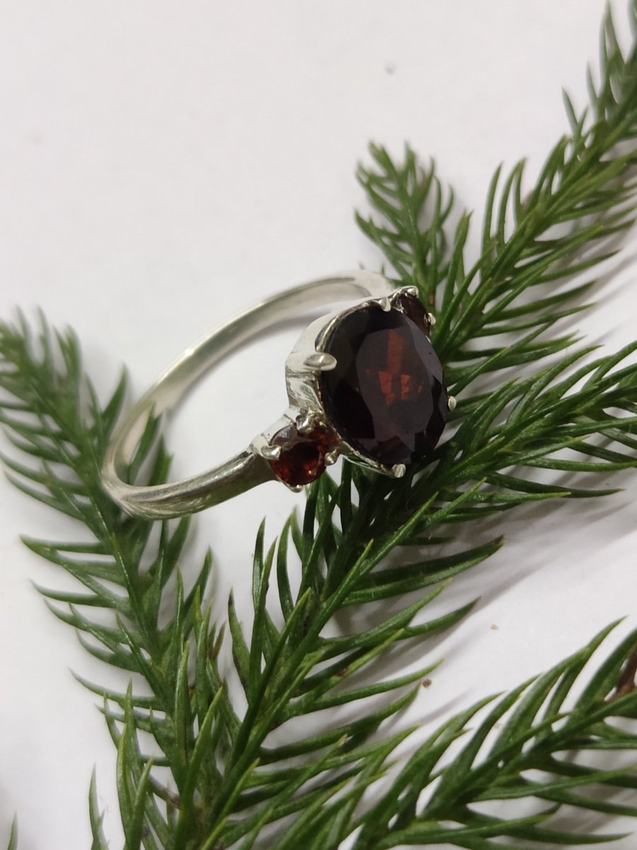 gemstonejewelr3's tweet photo. Garnet Ring In Sterling Silver
Friendship Gift Ring
And Birthday Gift Ring
๐https://t.co/o4Dbpp7zes
#GarnetRing #SterlingSilver #JanuaryBirthday #HandmadeRing #StatementRing #VintageRing #RedStoneRing #RoundStoneRing #AnniversaryGift #BohemianRing #UniqueRing #BirhtdayGift https://t.co/ac12vEvVQ3