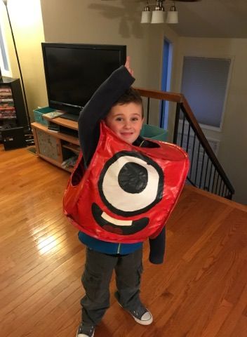 Numberblocks on X: "Love this halloween costume. Here's Brodie being Numberblock One and her numberling too! https://t.co/Y4qtsDP5T5" / X