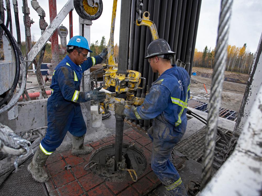 financialpost's tweet photo. Encana moving to the U.S., changing name https://t.co/hBmOXSWly9 https://t.co/TRo13Rzyji