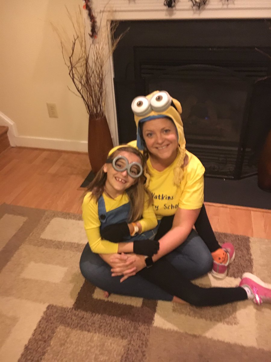 Sheehan5th's tweet photo. Minion Day at school ❤️❤️#minermoments #HappyHalloween @Sheehan5th @JBWatkinsES https://t.co/Dso3NHvUjW