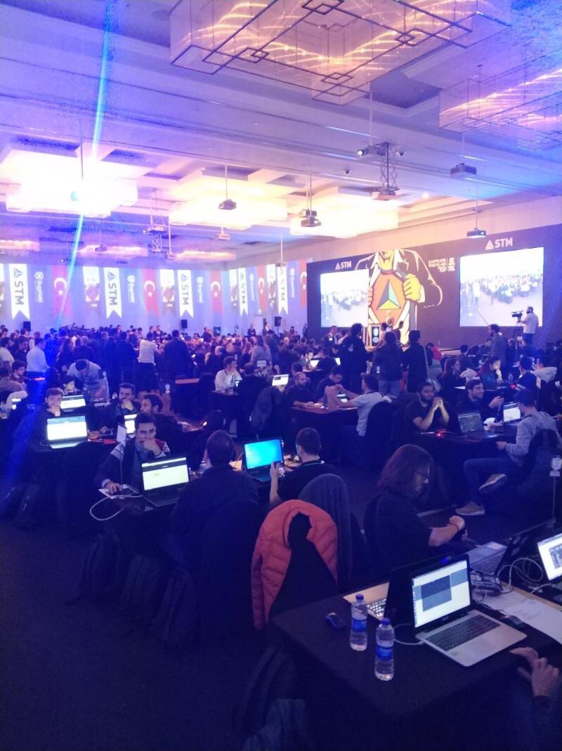 T6Bilisim's tweet photo. @STMDefence nin düzenlediği @StmCTF 5. Capture the Flag 2019’un iletişim alt yapisi ve Wi-Fi hizmetini @TESLAKOM ve @viprinet altyapısını kullanarak @T6Bilisim olarak kesintisiz sağlamaktayız. #Stm #ctf2019 #stmctf2019 #t6bilisim https://t.co/uXf1fiGZOt