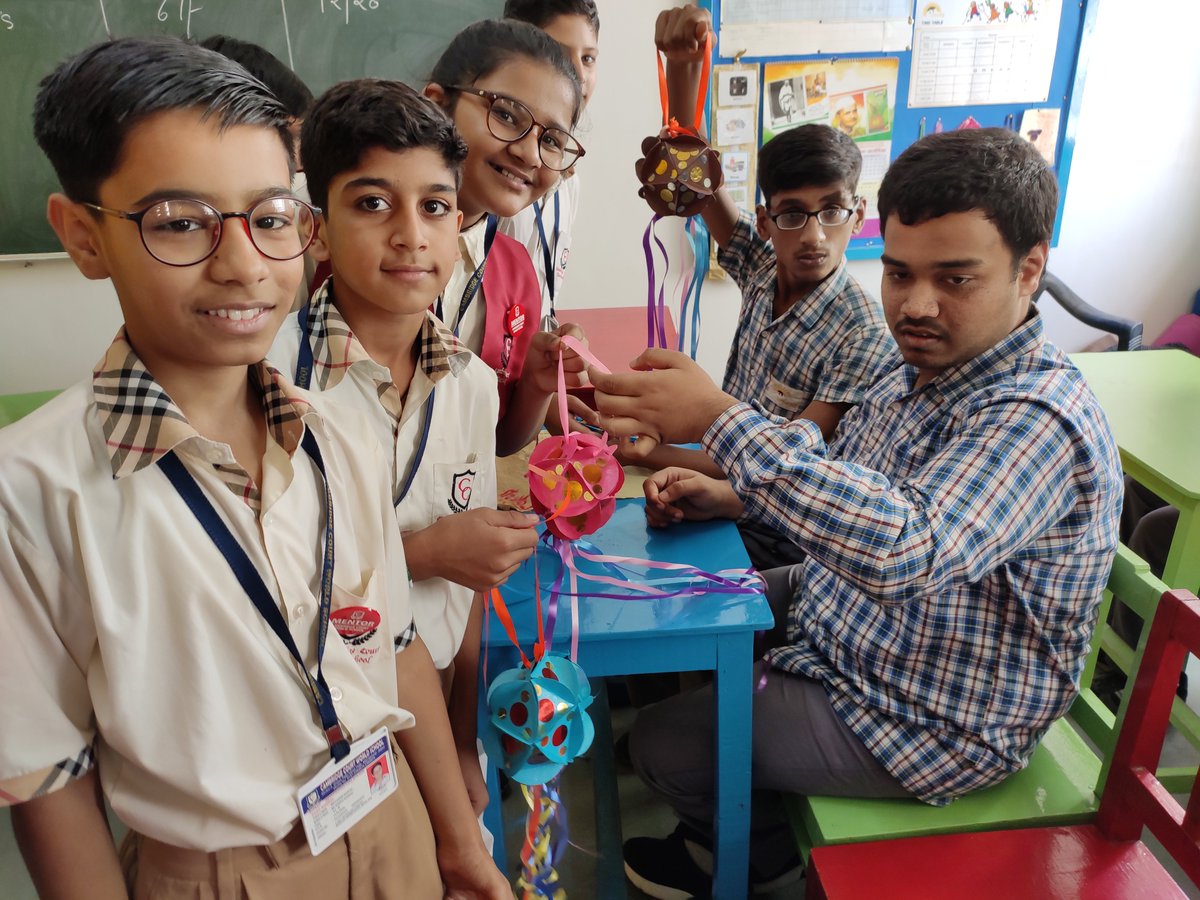 GroupCourt's tweet photo. βSharing is Caringβ, whether you are sharing a thing or art. At #CambridgeCourt group of schools, we believe in inculcating the habit of βsharingβ in our children.
#WhyCambridgeCourt #CambridgeCourtDifference #CambridgeCourtJaipur #UmangSchool #NGOVisit https://t.co/HyE3nflL3L