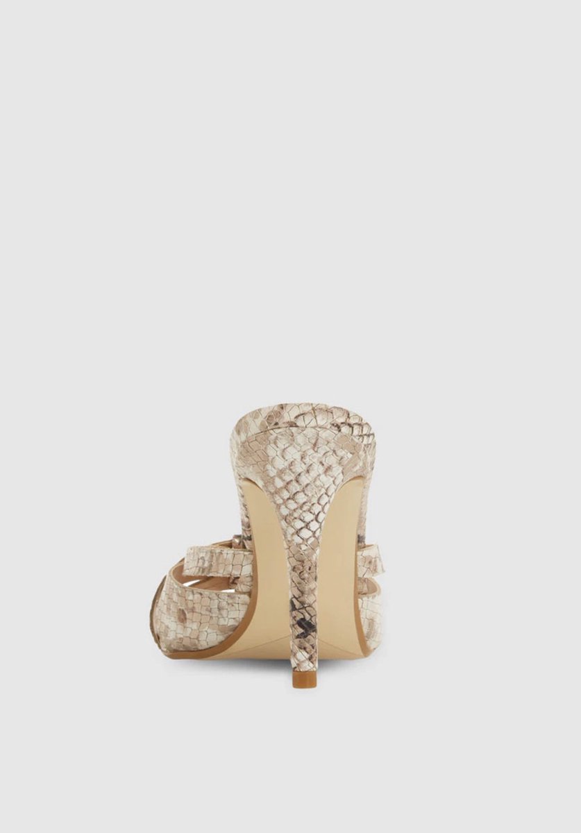Jayaconceptng's tweet photo. 🛍..
Dune London 
Mingled strap vamp heel mulse 
N35,000
Free delivery at your door 
premium package 
#jayaconceptstore https://t.co/MojcQMUCgw
