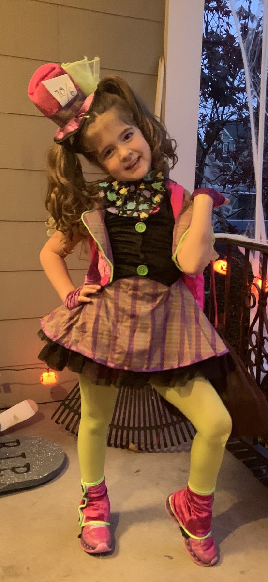 Coach_Large's tweet photo. Day 31. I know this isn’t me, but if you don’t donate after looking at Harper wearing pink as the “Mad Hatter” you don’t have a soul. Last day of RMWP. #OnlyNeed$328 https://t.co/GnEEuqeBC6 https://t.co/b1iRqbvOjM