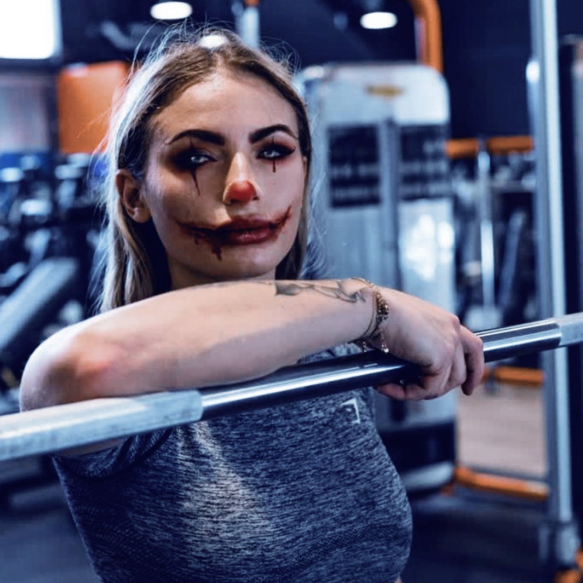 Happy Halloween 🎃

Staat er vandaag een monster workout bij jou op de planning?  We zijn erg benieuwd welke oefeningen jij vandaag gaat doen! 

Go for it 🔥