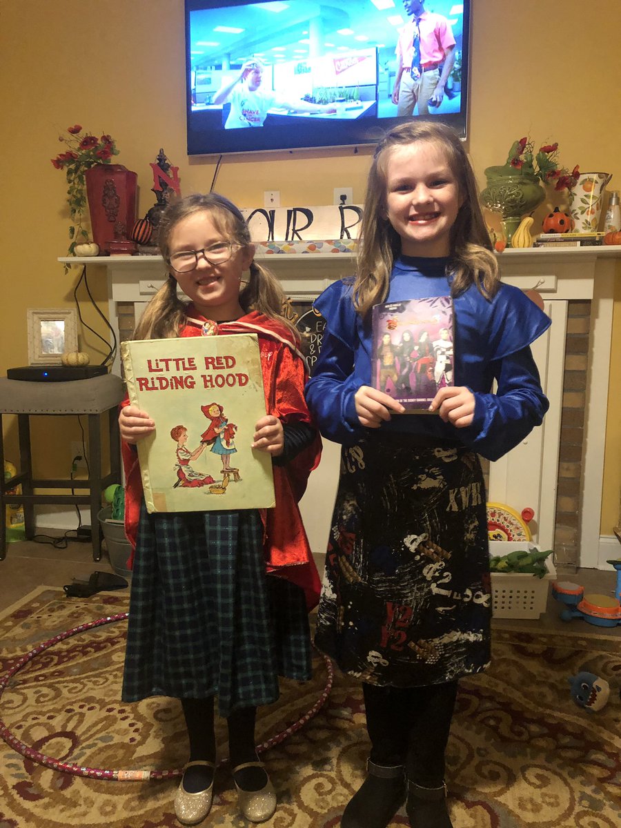 NeelCoach's tweet image. Two cuties! Love these 2!