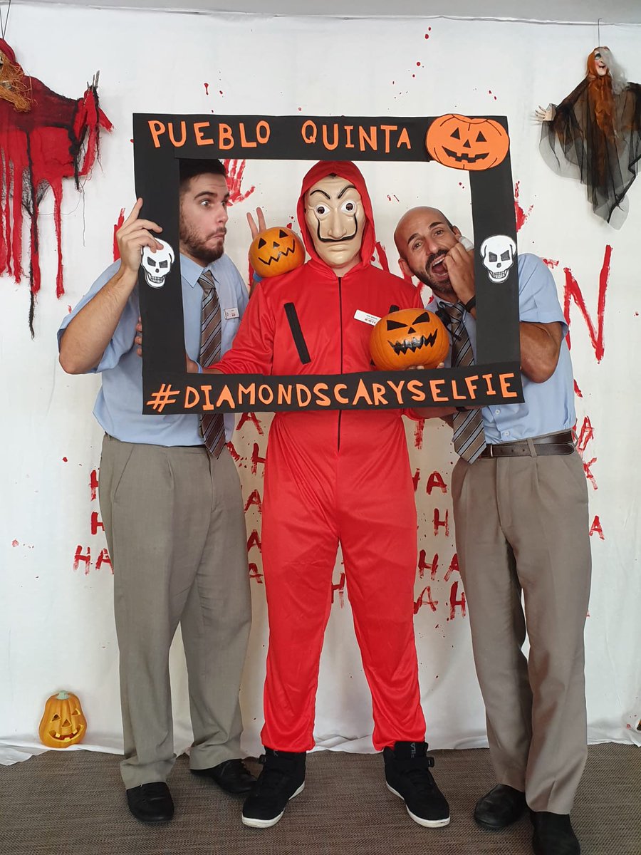 Happy Halloween from #PuebloQuinta 🎃🎃🎃
Our #DiamondScarySelfie photocall is waiting for you!!! 
#DiamondResorts #DiamondCareers #LifeatDiamond #letusentertainyou #halloween2019 #LaCasaDePapel