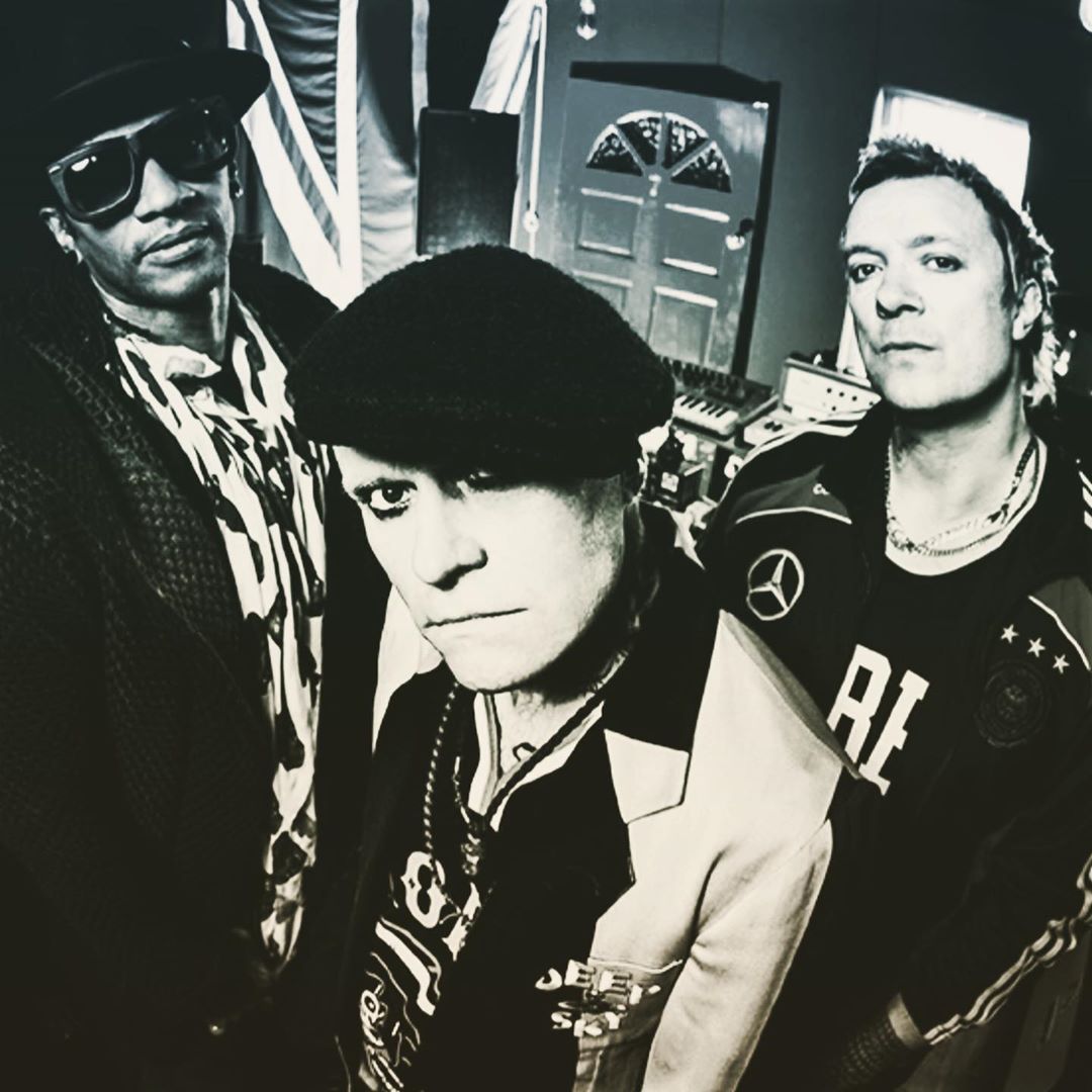 the_prodigy's tweet photo. Happy Halloween kidz ✊🎃
#theprodigy #weliveforever https://t.co/jrGX455MyC