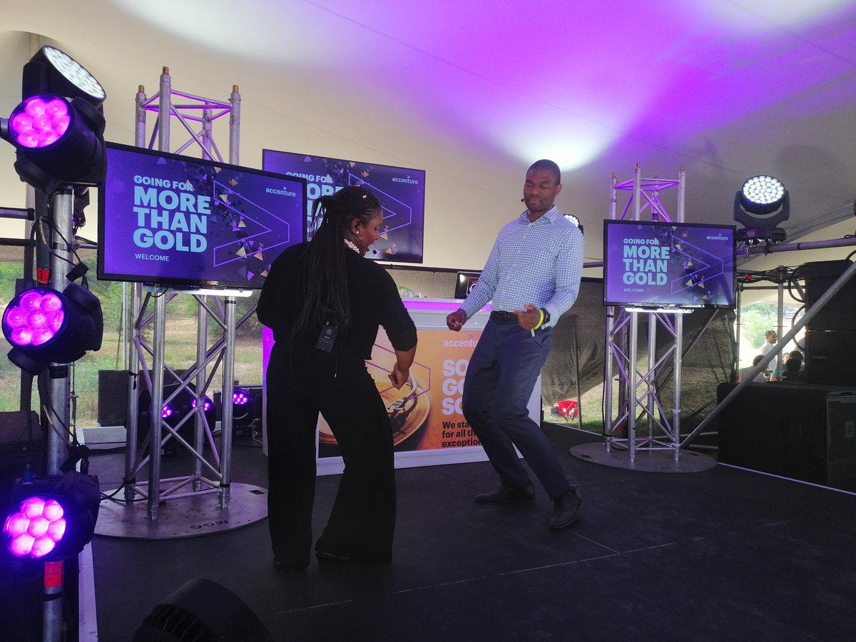 Devashnee's tweet photo. @AccentureSA our leaders know how to get down. #Townhall2019 @MhangwaniNtombi @Mngxati https://t.co/q6fq6WISL5
