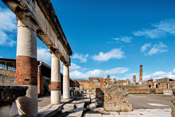 “#DomenicaalMuseo”: #3novembre ingresso gratuito agli Scavi di Pompei e nei siti vesuviani: pompeiisites.org/comunicati/dom…