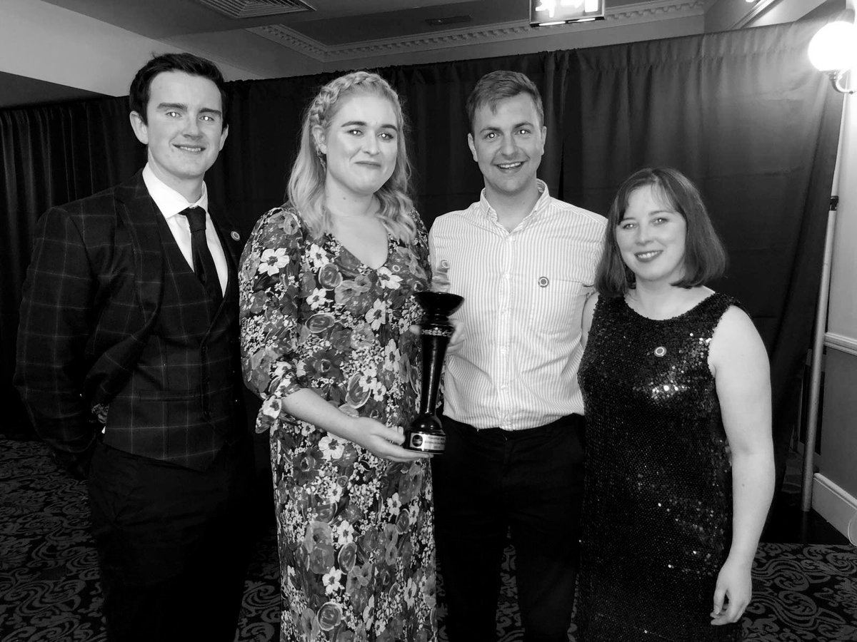 dreamdearg's tweet photo. #AchtAnois
#OnaS19 #Gradaim19
Feachtas Meán Sóisialta na Bliana 🅾️
Social Media Campaign of the Year 🅾️
@dreamdearg
“Is muid an Dream Dearg. Is sibh an Dream Dearg. Is cuid den Dream Dearg gach duine a chreideann i gcothromas, cearta agus cóir. Anois an t-am. #AchtAnois.” https://t.co/xV9M4Z3wf2
