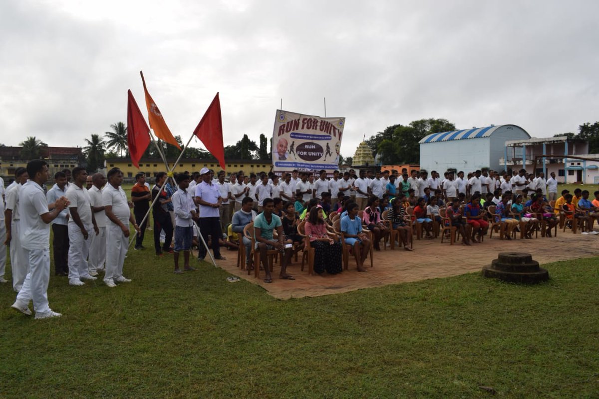 crpfindia's tweet photo. Bijapur runs for unity: #199Bn #CRPF organized a 'Run for Unity' in the remote region of Paturpara, Distt Bijapur, Chhattisgarh. The event was marked by unprecedented and enthusiastic participation from children and adults. Glimpses. https://t.co/Mp5ehKIITl