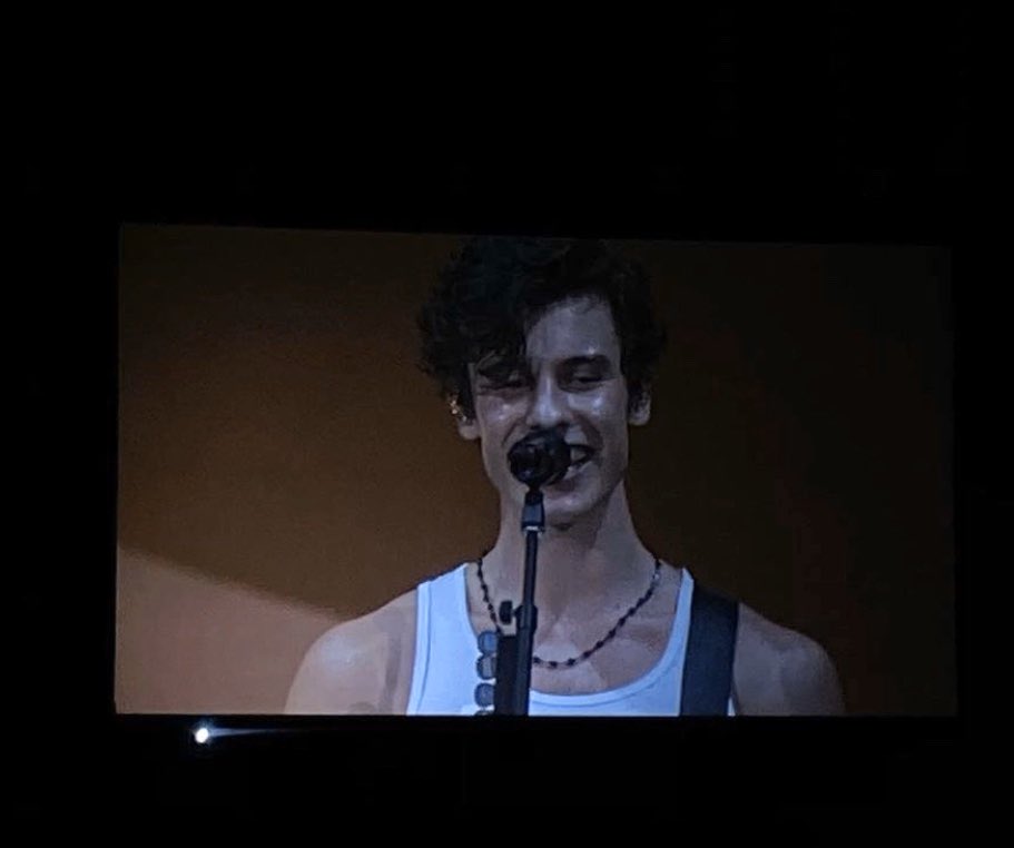 keeleyjadeeee's tweet photo. Miss it already @ShawnMendes ❤️❤️❤️❤️😭😭😭😭 https://t.co/ixbkcrysH9