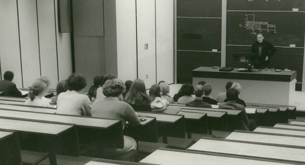 The closure of the Camberwell MA has raised concerns from many within the conservation profession as to how resilient conservation education really is to these shifts in priorities. What are your thoughts? Have your say in our survey at: icon.org.uk/news/who-value…