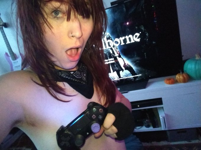 happy halloween !! rise n shine lets get tht blood 💉 https://t.co/Ef90FjP9NN<a href="/tag/manyvids"class="tags"><span>#manyvids</span></a>