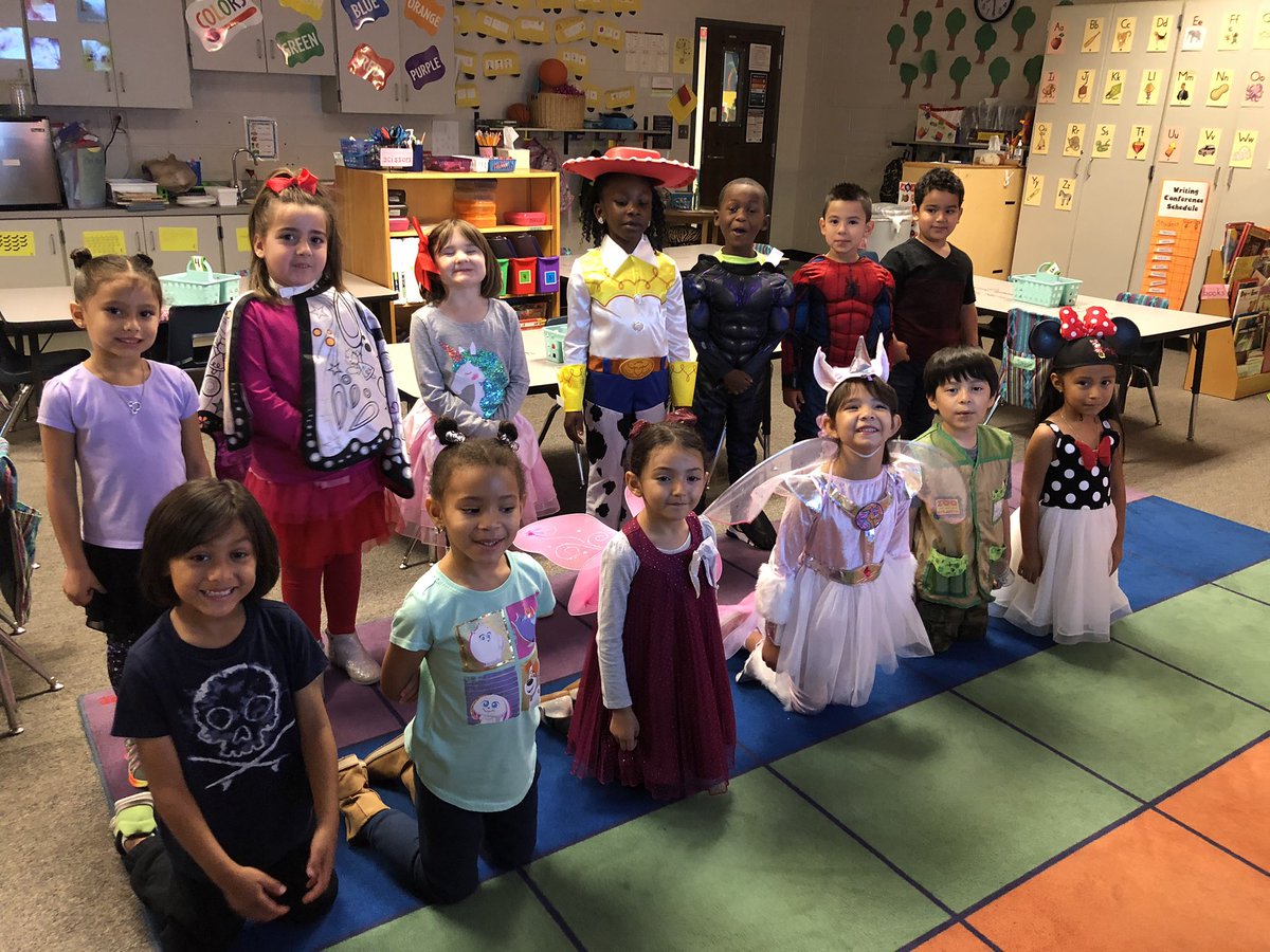 AVazquezclass's tweet photo. We have a lot of cute book characters that are really excited for today!! #happiestschoolincobb https://t.co/tQw8f8DXVV