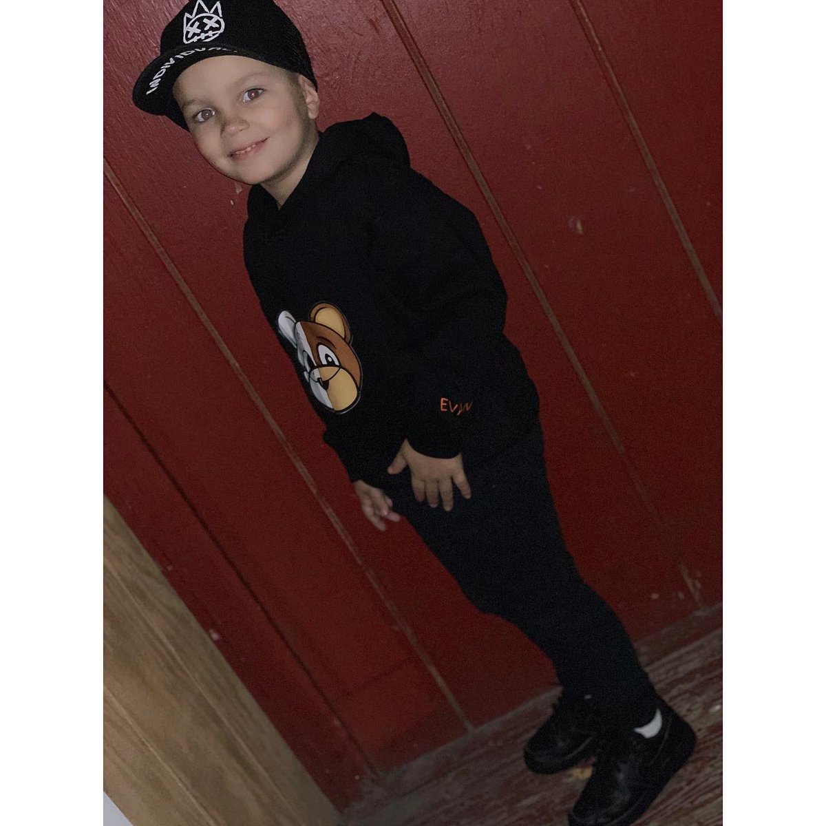 mBrooksx0's tweet image. #NeverBasic 🎃🖤