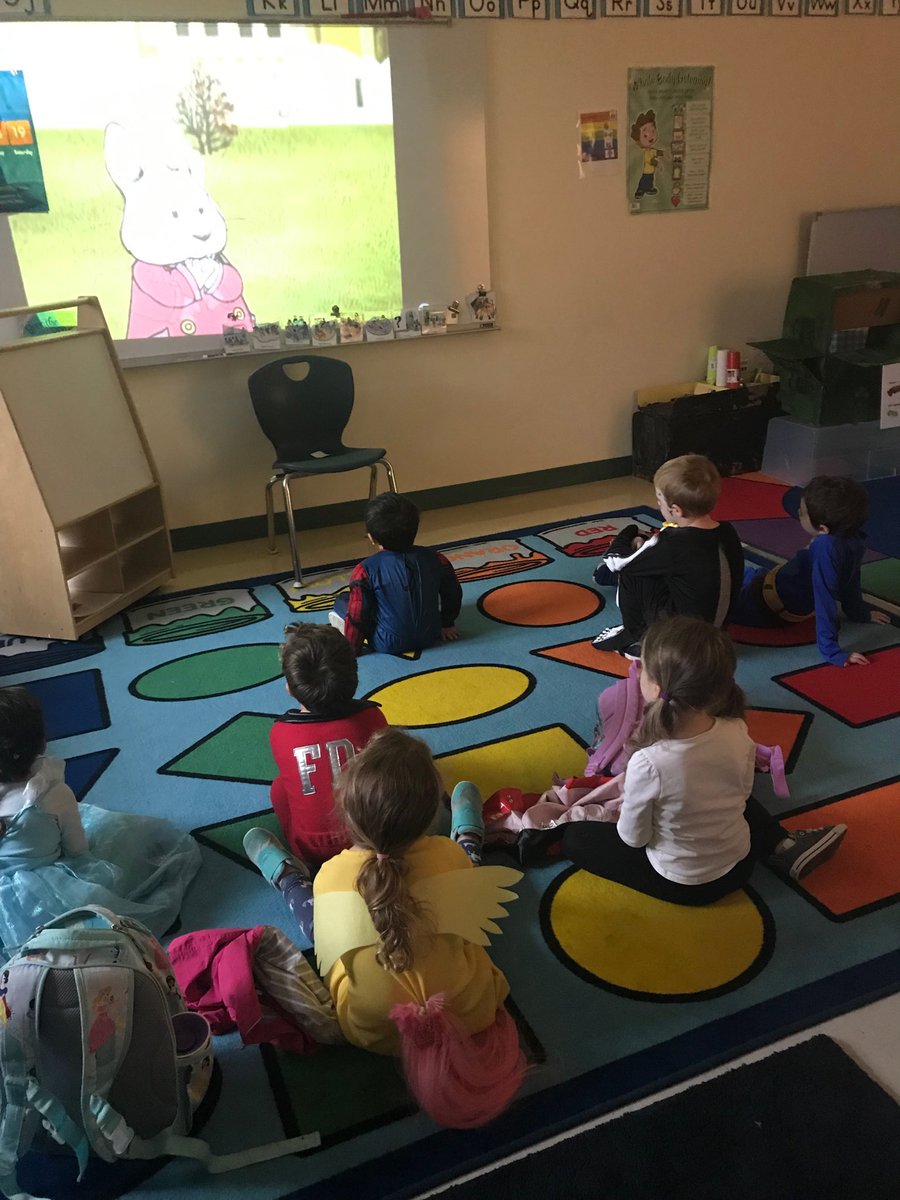 ⁦<a href="/NatickPreschool/">Natick Preschool</a>⁩  sitting with some early morning goblins Happy Halloween!