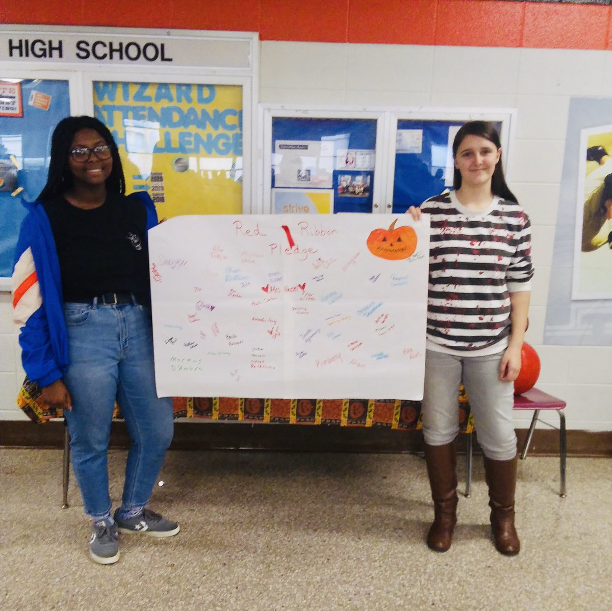 WestWarwickSADD's tweet photo. Did you know drugs and tobacco products can look like candy. Pledge to be drug and tobacco free. #RedRibbonWeek2019 #wwhsdone #wwhs #education #riendgame #flavorshookkids https://t.co/2GcH5kFn9v