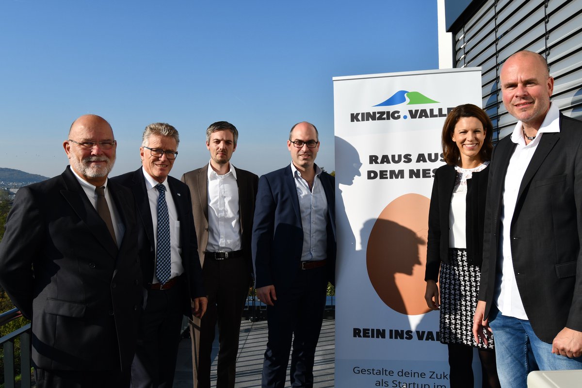 KLeikert's tweet image. Super Austausch zum Thema #Plattformoekonomie heute im @KinzigValley. Gerade im B2B-Bereich gibt es  große Chancen für unsere KMUs, die wir in Deutschland und Europa schnell ergreifen sollten, wenn wir in Sachen Digitalisierung nicht von den USA und China abgehängt werden wollen.