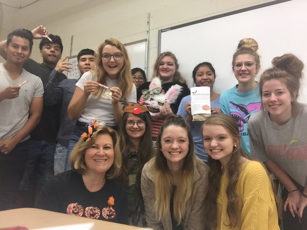 CathyMac50's tweet photo. #moeastfamily @rockytopteacher @morgane_watkins @elyj https://t.co/cRInE6oTlT