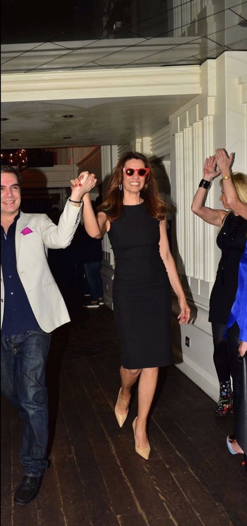 EMRENY's tweet image. #TBT 🇺🇸🇬🇧An other EmréNY fashion gig and after party. Good Energy is unforgettable. 🇹🇷Halen enerjisiyle ( lansmanda insanlar dans ediyordu), sunumuyla, herkesin hafızalarında yer etmiş olan bir başka EmréNY defilesi ve after partysi. #tbt #fashion #fashionshow #EmréNY #EmreErturk