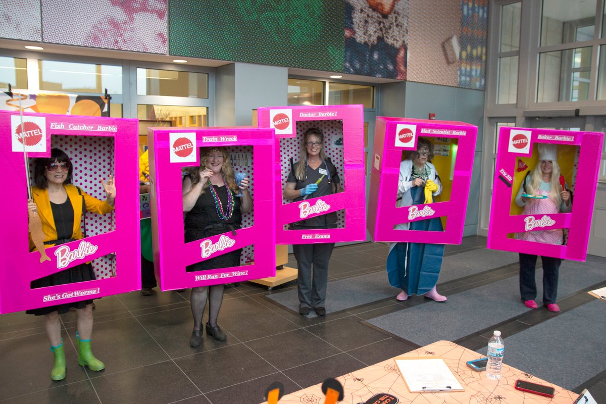 UMLifeSciences's tweet photo. Congrats to the winners of the #LSIHalloween costume contest, and thank you to everyone who participated!
Best large group: Barbies
Best small group: Hunger games (runner-up: HR Trolls)
Best science-themed: "Next Top Model" systems
Best individual: #CryoET (Runner-up: Poison Ivy) https://t.co/677sKbIaxo