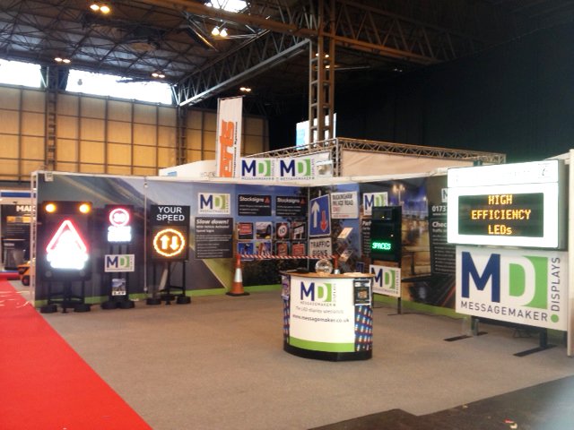 MessagemakerLED's tweet photo. #throwbackThursday to us attending an exhibition back 2013. We would love to share our knowledge with you, so come and see us at stand K50 @HWYSUK & see what 2019 looks like. #tbt #digitalsignage #signage #led #traffic #highways #lanecontrol #messagemakerdisplays #roadsign https://t.co/r37WlvOLLn