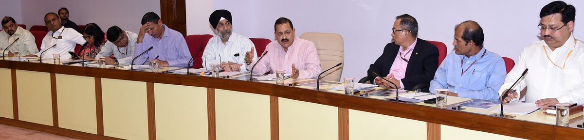 DrJitendraSingh's tweet photo. On the very first day of #Jammu & #Kashmir and #Ladakh turning into Union Territories (UTs), the Ministry for Development of North Eastern Region (DoNER) has offered to set up first - ever “Bamboo Technology Parks” in the new Union Territories. #BambooBoost https://t.co/EoPAfYnPG9