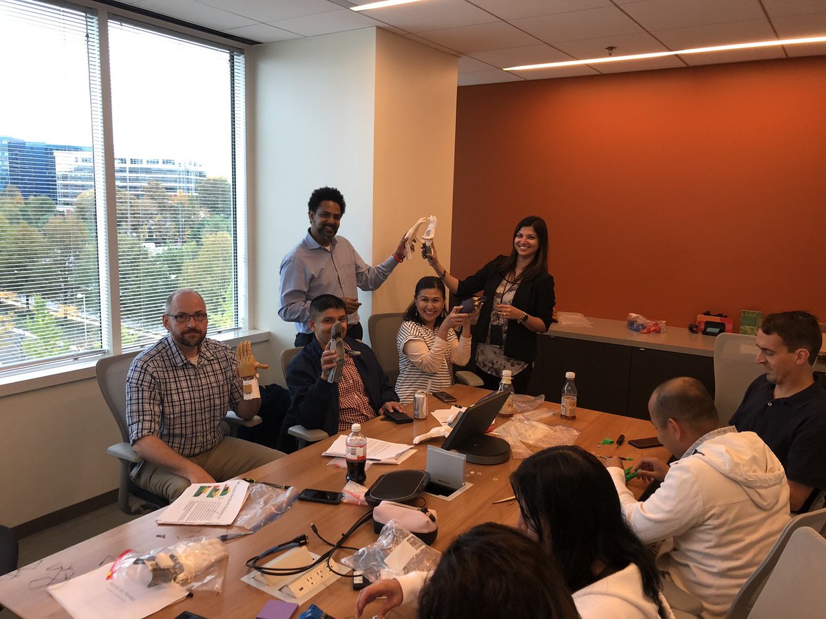 bobzero's tweet photo. Raising awareness and donating time and treasure for kids with limb differences #differentheroes #MSFTGive #MSFTServicesGive #MSFTLife https://t.co/wNO9xydWcx