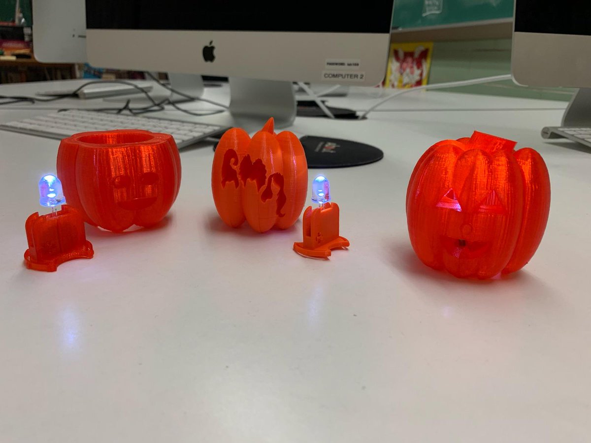 AkronManchester's tweet photo. Happy Halloween from Mrs. Taylor's Multimedia class!  Students designed jack-o'-lanterns to be 3D printed, and incorporated simple circuits to make them glow.
#3Dprinting #edtech https://t.co/zPH6OqaMdk