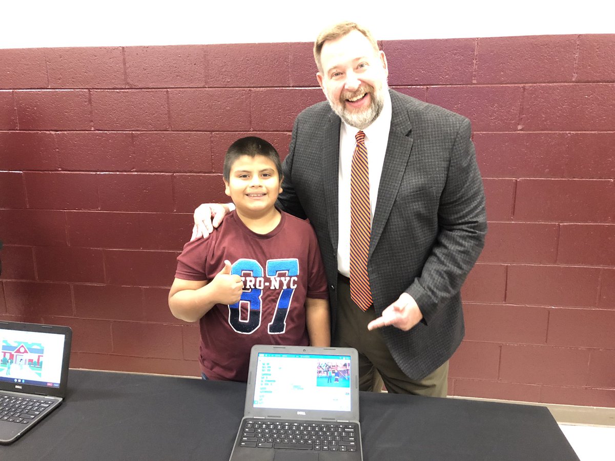 gtalley3's tweet image. John is explaining his Epic Build to Mr. Bowers.  John’s favorite subject? Math.  #Codetothefuture