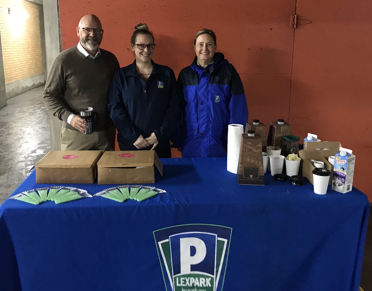 gmeansparking's tweet photo. @LexParkingAuth Customer Appreciation Day at the award winning #HelixGarage #ThirdStreetStuff coffee ☕️ &amp; @MageesBakery doughnuts 🍩 + the high demand #LEXPARK ice scraper (it will be 🥶 in a few hours) thanks again @reeftechnology team for the set up &amp; great staff! https://t.co/lIvaxUO1BE