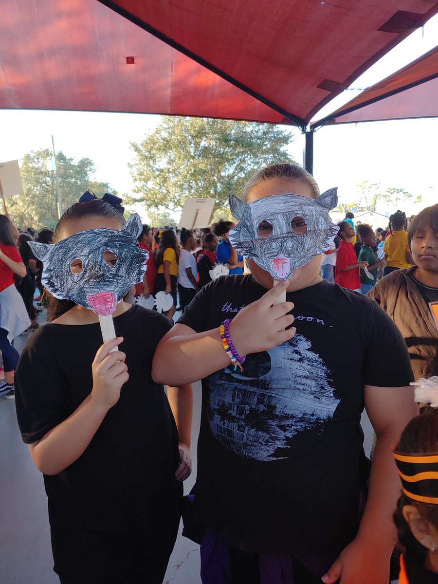 ME_loyaltyhouse's tweet photo. It's a Great Day to be part of the WOLF PACK! Congratulations to all of our LOYAL Friends who helped Black House win for the month or October! A Big shout out to Our Students of the month as well. ##runwiththepack @MortElementary https://t.co/9aGzgBt681