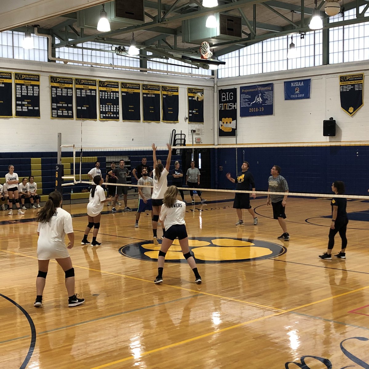 Best day of the season? Yup!! What an awesome teacher team! 😎 @RichHayzler <a href="/CoachMellea/">Samantha Santos</a> <a href="/ATabakman/">Amy Tabakman</a> <a href="/CoachMoschella/">Mike Moschella</a> <a href="/ChrisMKirkland/">Chris Kirkland</a> <a href="/MrGennarelliPV/">Joseph Gennarelli</a> <a href="/FKlumpPEQ/">Frank Klump</a> <a href="/CaseyGarlasco/">Miss Garlasco</a> <a href="/samkudlacik/">Samantha Kudlacik</a> <a href="/MrJBermudez/">James E. Bermudez</a> <a href="/Mrs_Bernardino/">Michele Bernardino</a> <a href="/WilliamJArnold/">William Arnold</a> @jwdb33